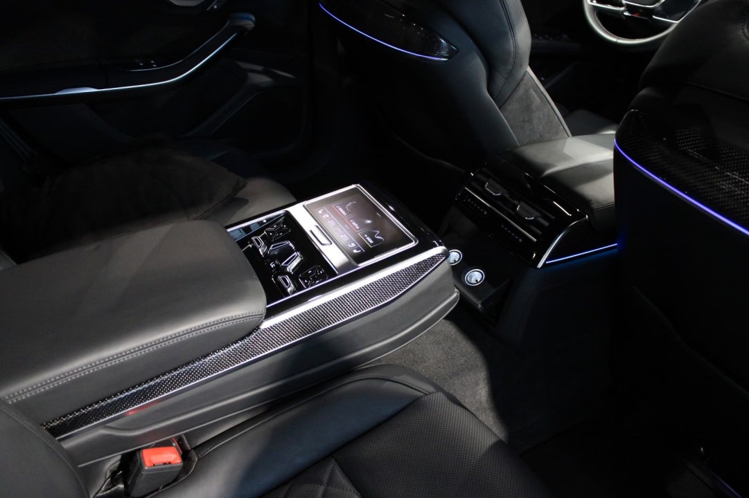 Audi S8 TFSI quattro - foto 8