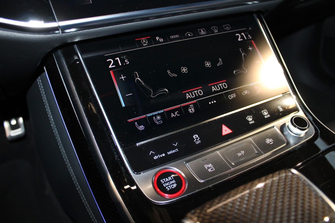 Audi S8 TFSI quattro - foto 10