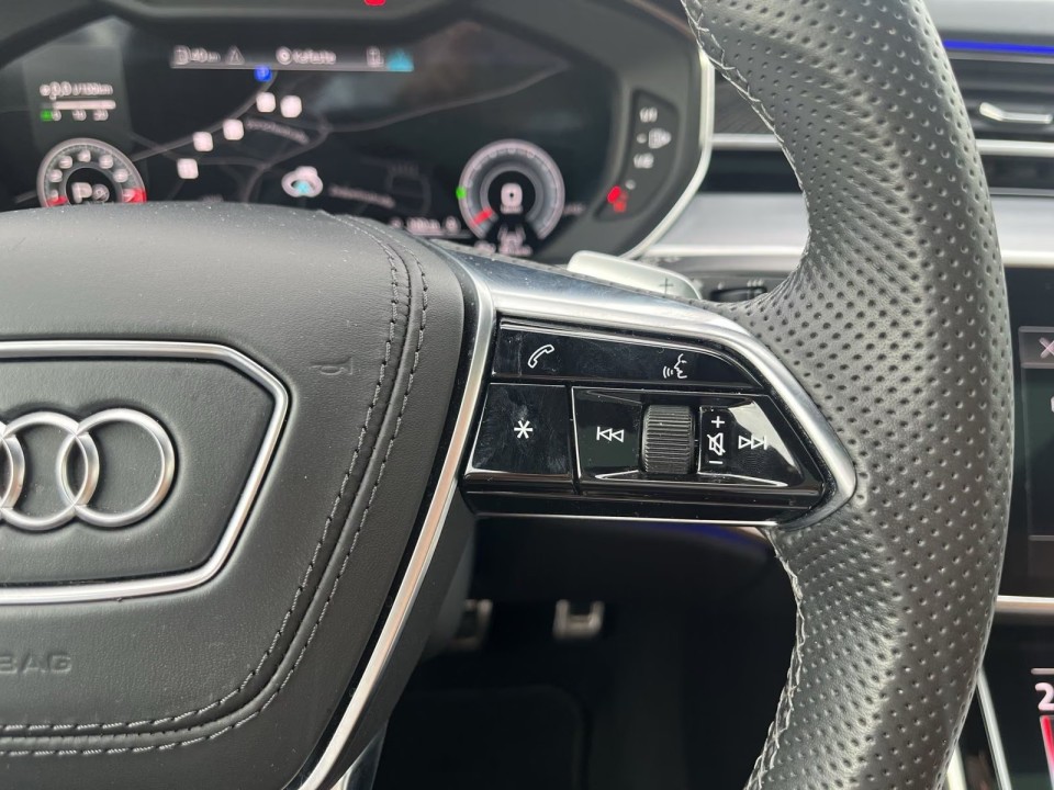 Audi S8 TFSI quattro - foto 15