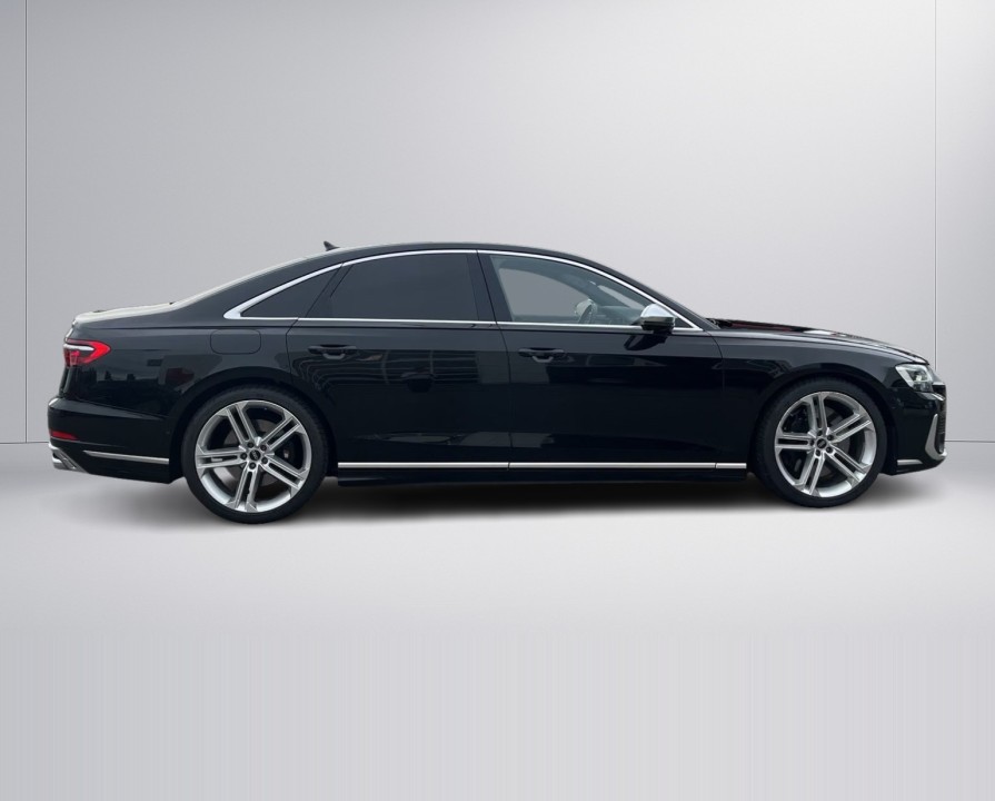 Audi S8 TFSI quattro (2)