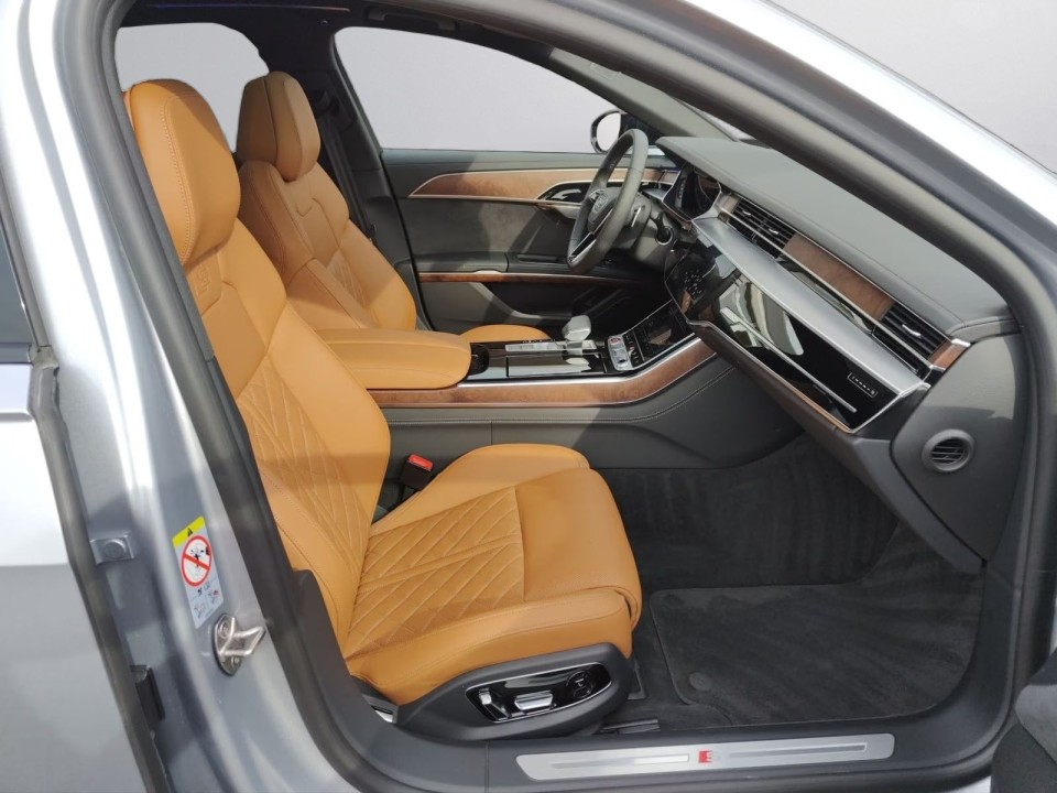 Audi S8 TFSI quattro - foto 10