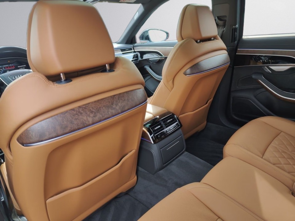 Audi S8 TFSI quattro - foto 13