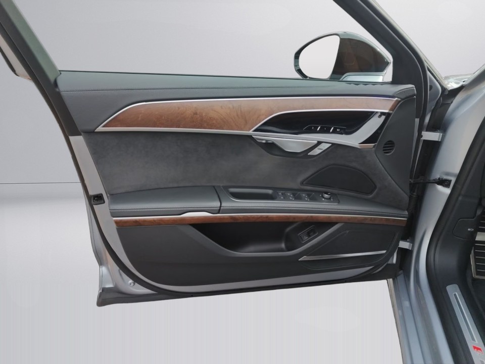 Audi S8 TFSI quattro - foto 15