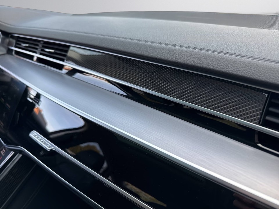 Audi S8 TFSI quattro - foto 11