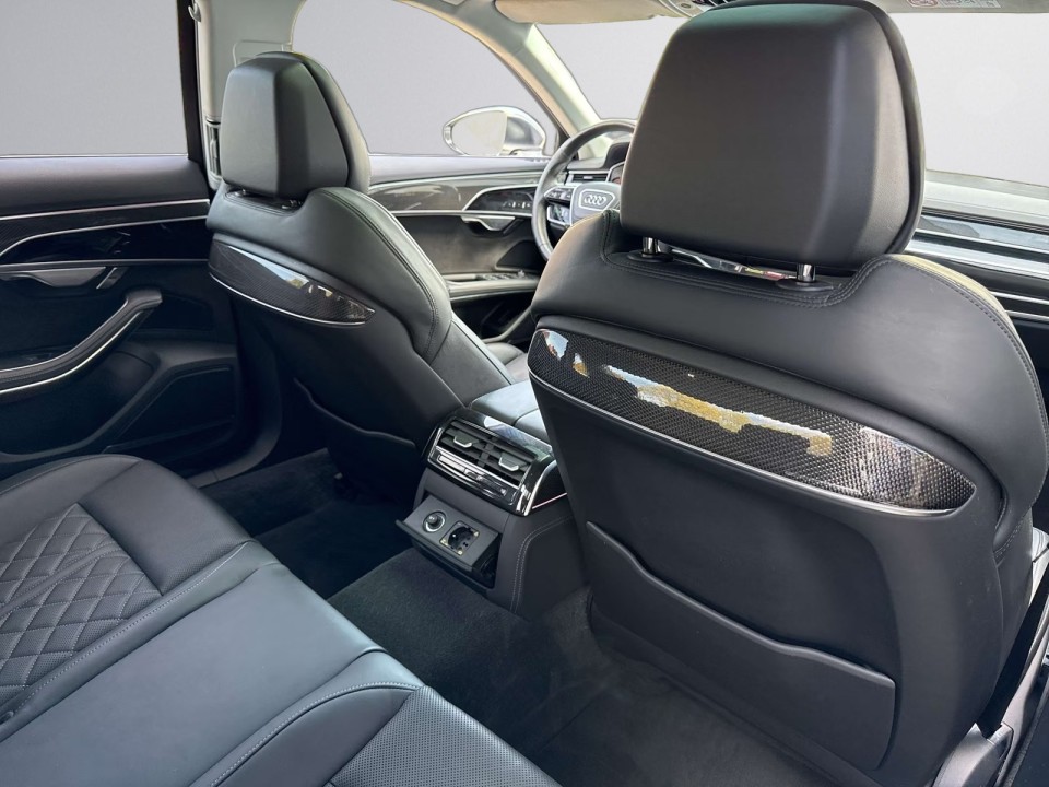 Audi S8 TFSI quattro - foto 12