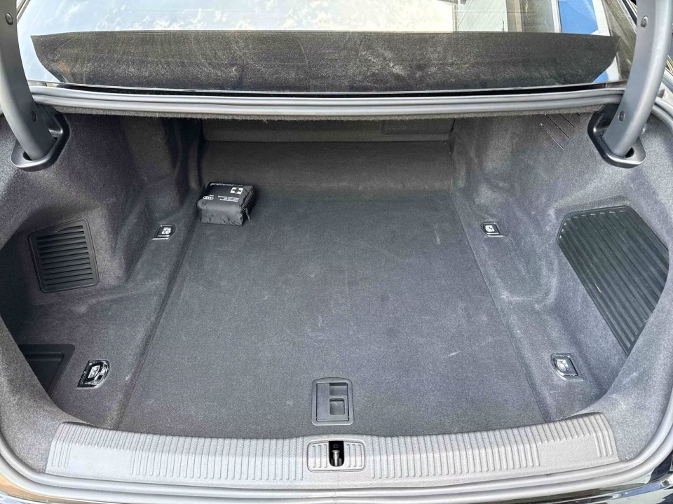 Audi S8 TFSI quattro - foto 14