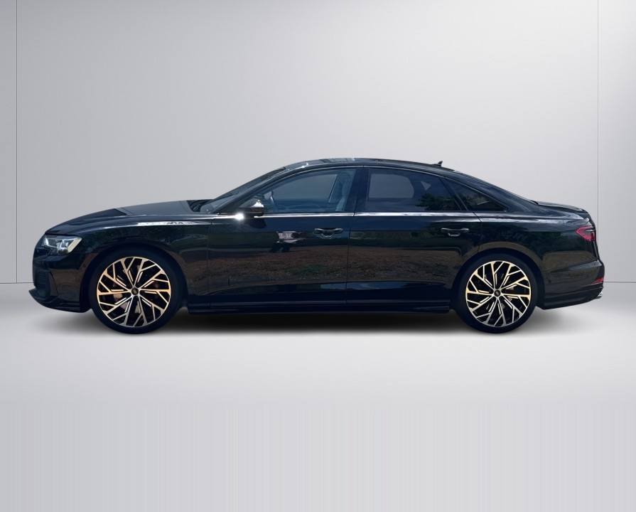 Audi S8 TFSI quattro (2)