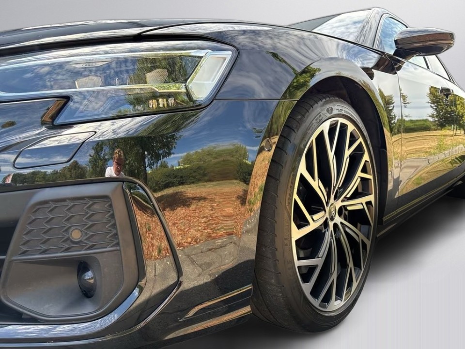 Audi S8 TFSI quattro - foto 12