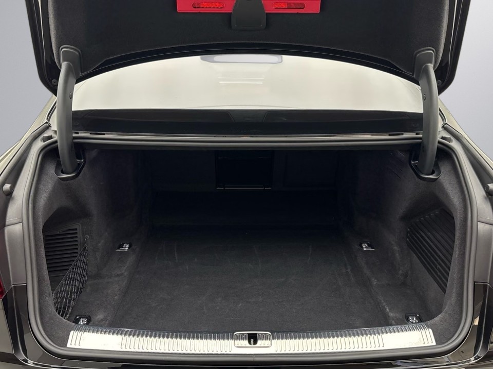 Audi S8 TFSI quattro - foto 11