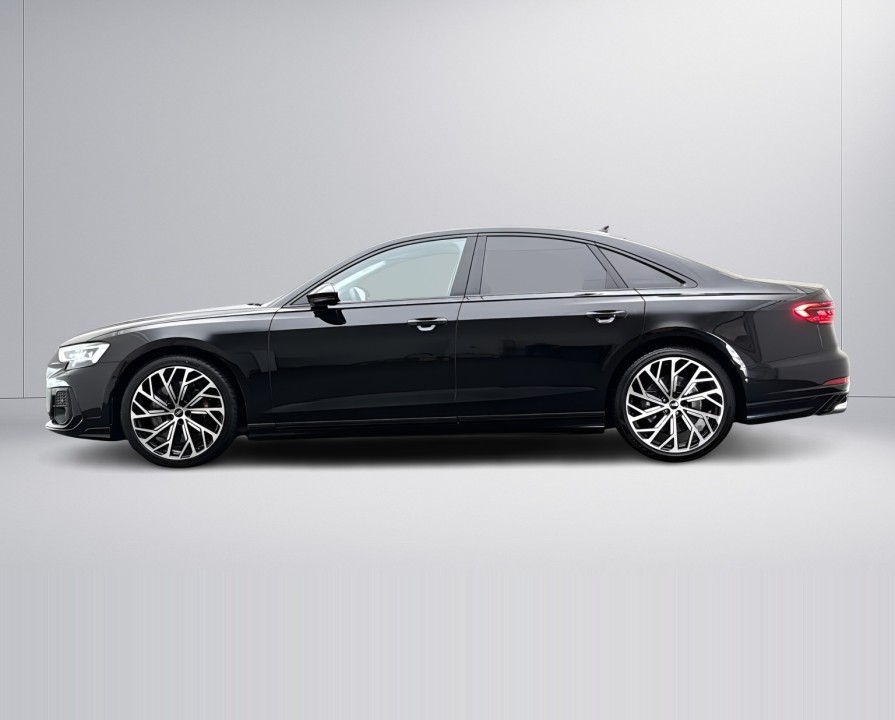 Audi S8 TFSI quattro (5)