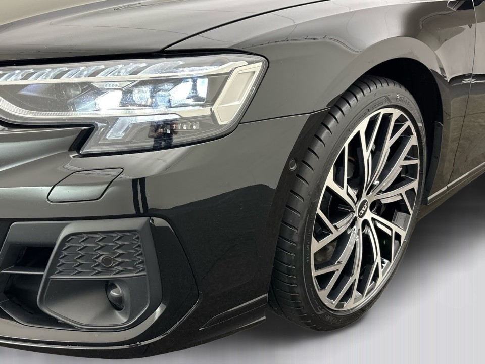 Audi S8 TFSI quattro - foto 12