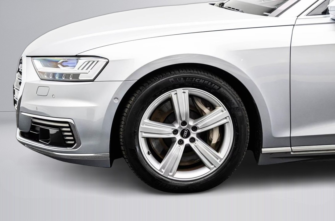 Audi A8 60TFSIe quattro - foto 28