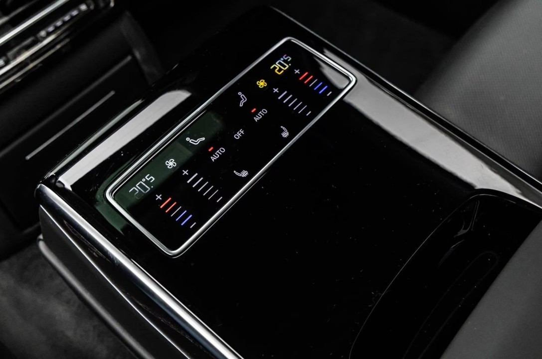 Audi A8 60TFSIe quattro - foto 22