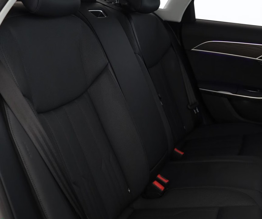 Audi A8 60TFSIe quattro - foto 11