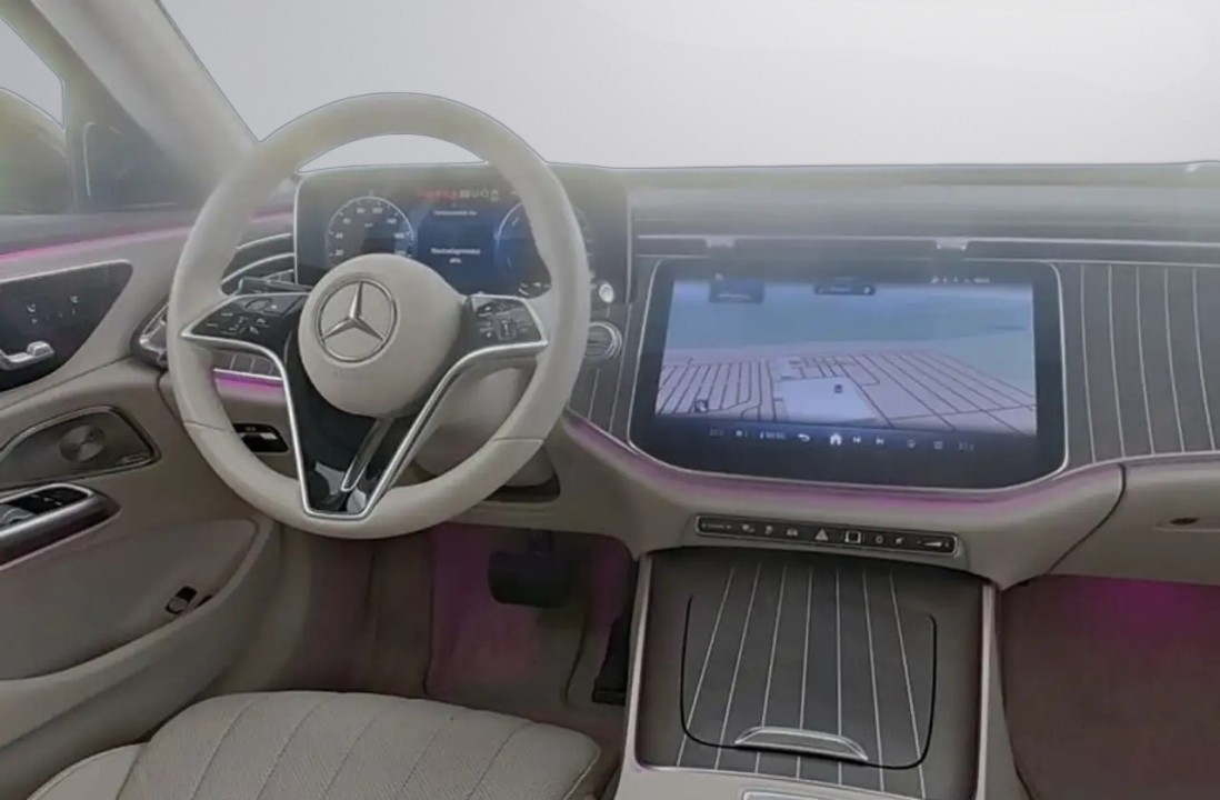 Mercedes-Benz E 300e 4MATIC Exclusive (3)