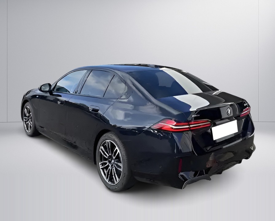 BMW Seria 5 530e xDrive M-Sport (3)