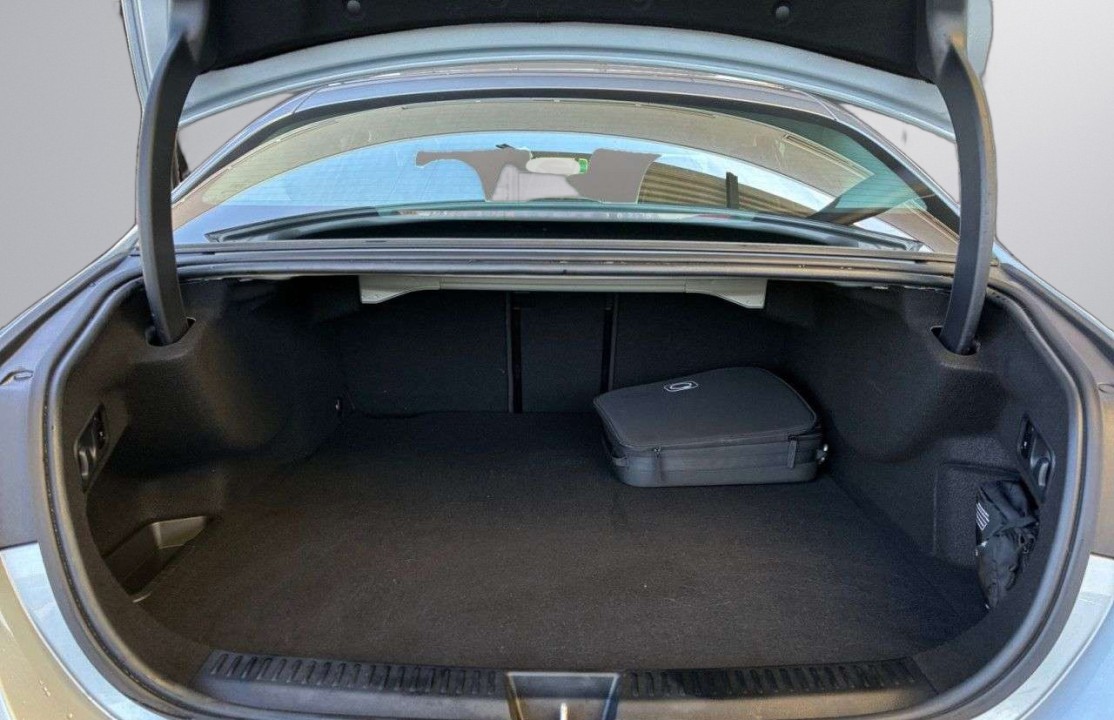 Mercedes-Benz E 300e 4MATIC Avantgarde - foto 14