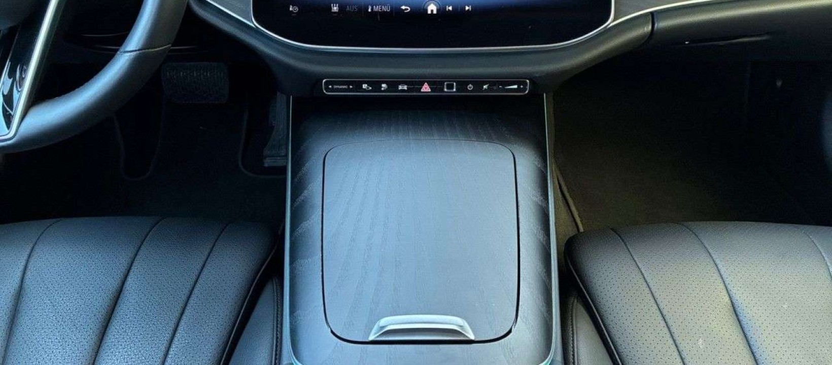 Mercedes-Benz E 300e 4MATIC Avantgarde - foto 12