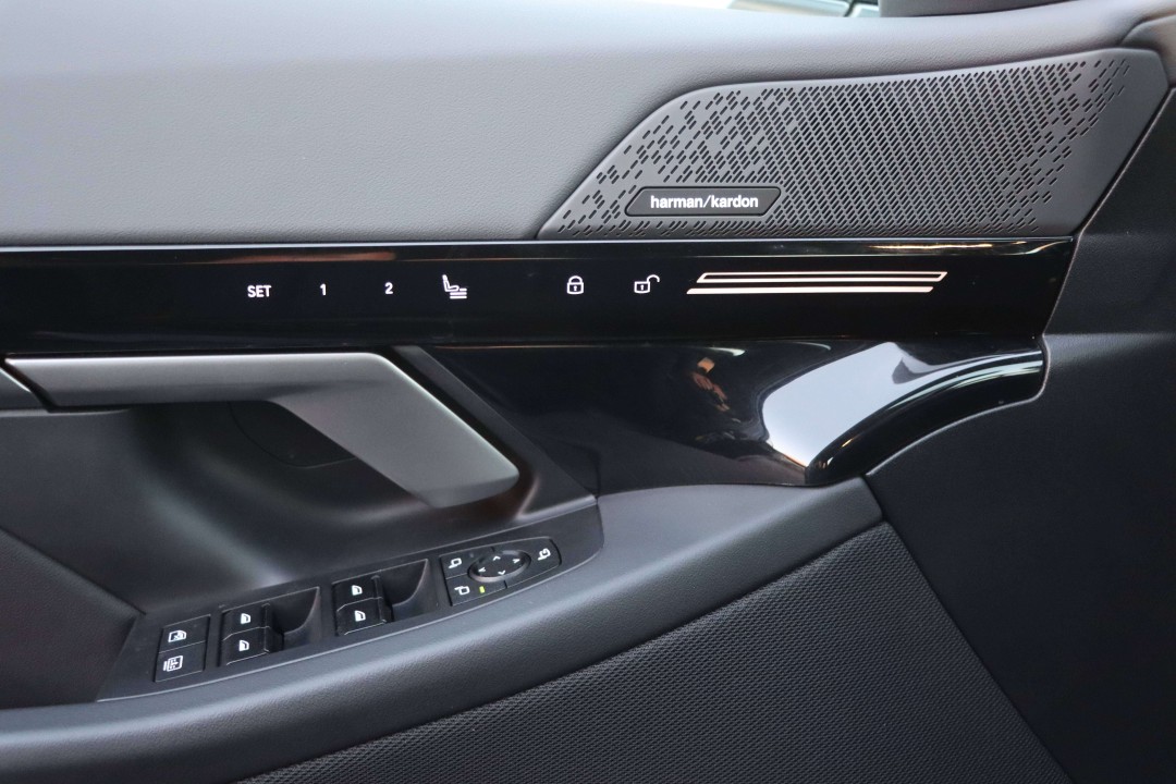 BMW Seria 5 530e xDrive - foto 16