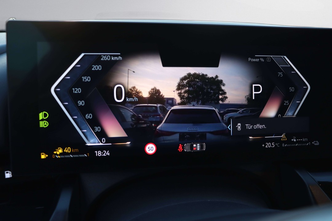 BMW Seria 5 530e xDrive - foto 22
