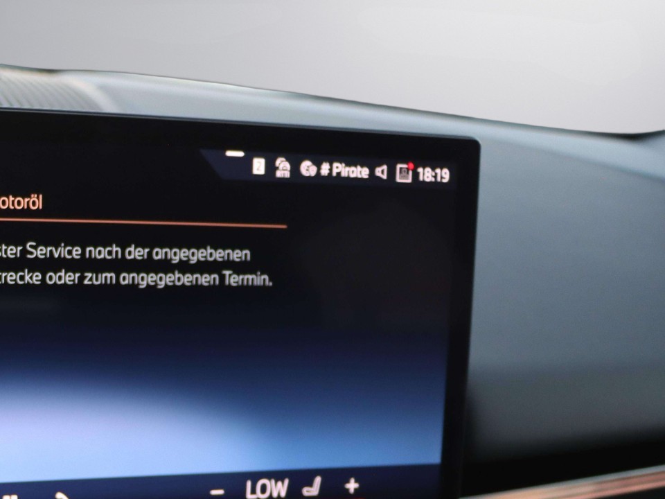 BMW Seria 5 530e xDrive - foto 28