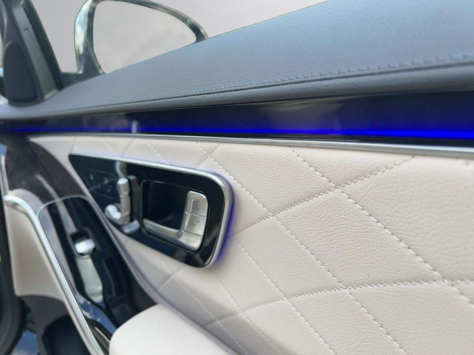 Mercedes-Benz S 500 4MATIC AMG Line - foto 19
