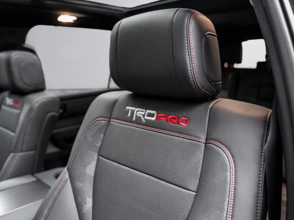 Toyota Sequoia TRD PRO - foto 30