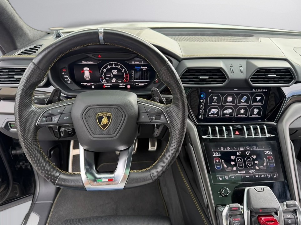 Lamborghini URUS - foto 16