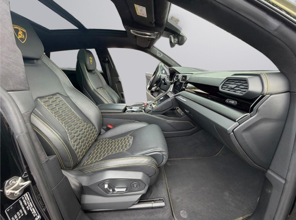 Lamborghini URUS - foto 24