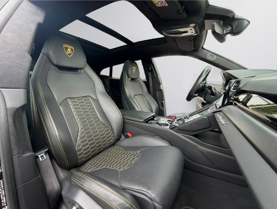 Lamborghini URUS - foto 23