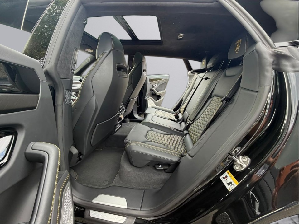 Lamborghini URUS - foto 30