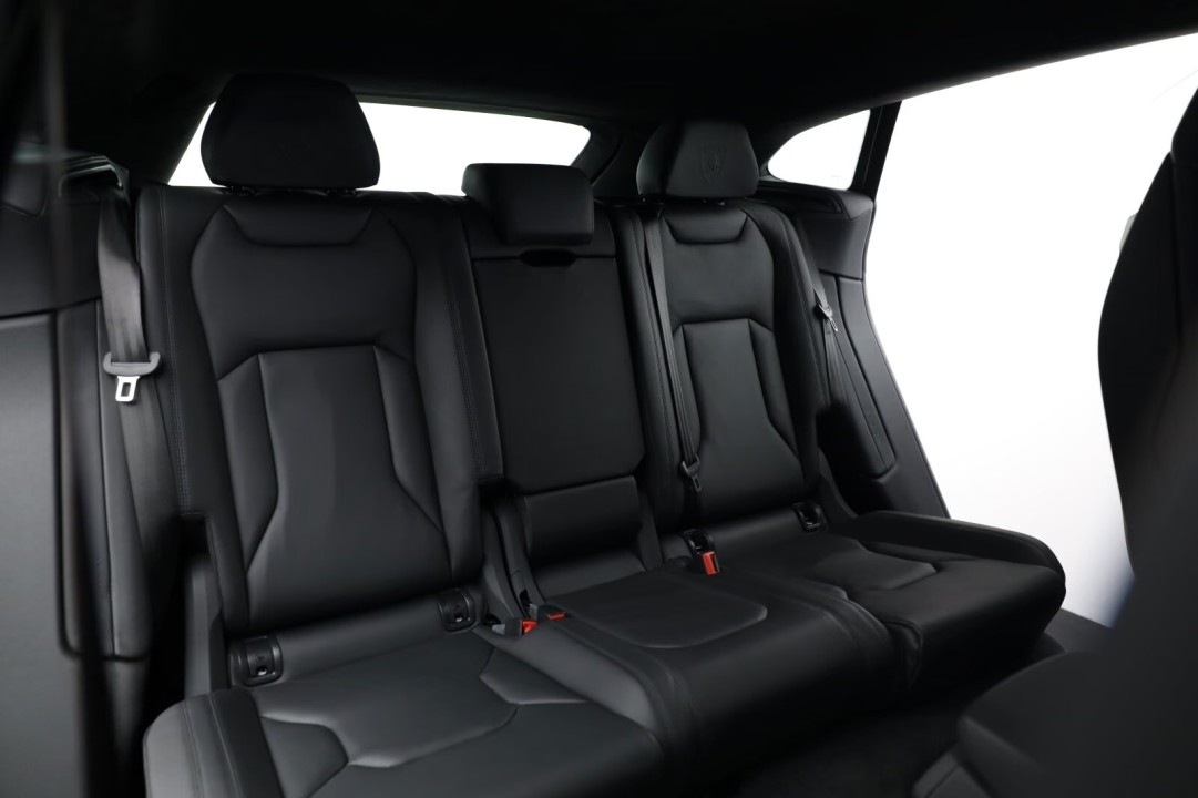 Lamborghini URUS - foto 21