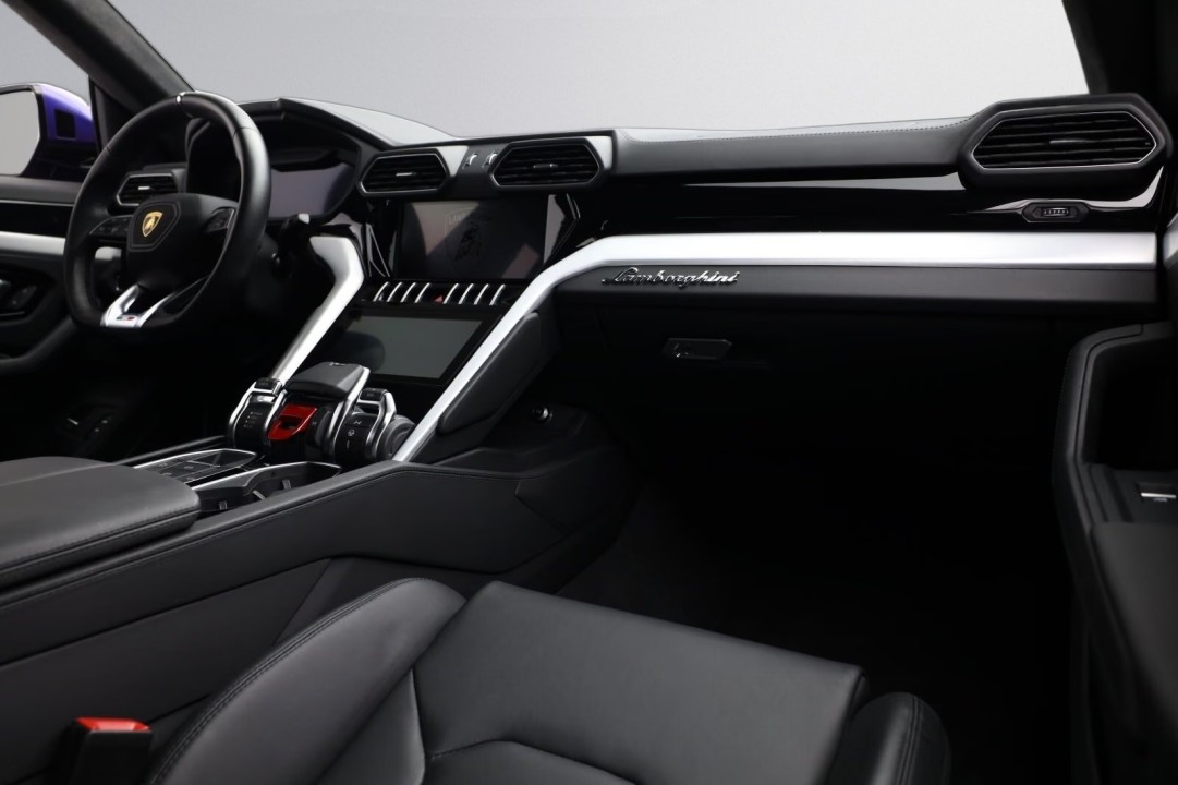 LAMBORGHINI URUS 2023 — imagine 20