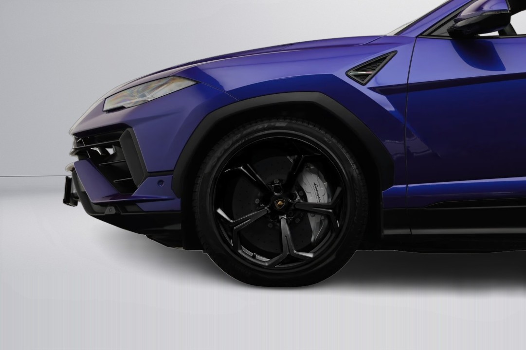 Lamborghini URUS - foto 26