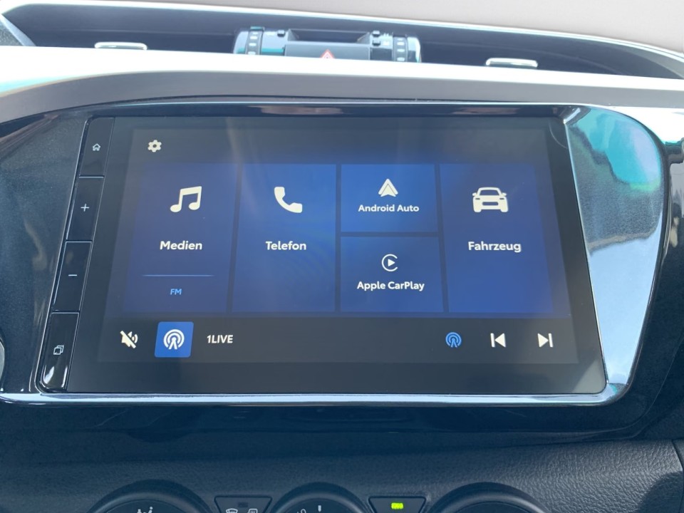 Toyota Hilux 2,4D - foto 9