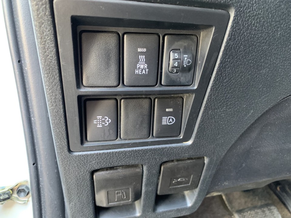 Toyota Hilux 2,4D - foto 10