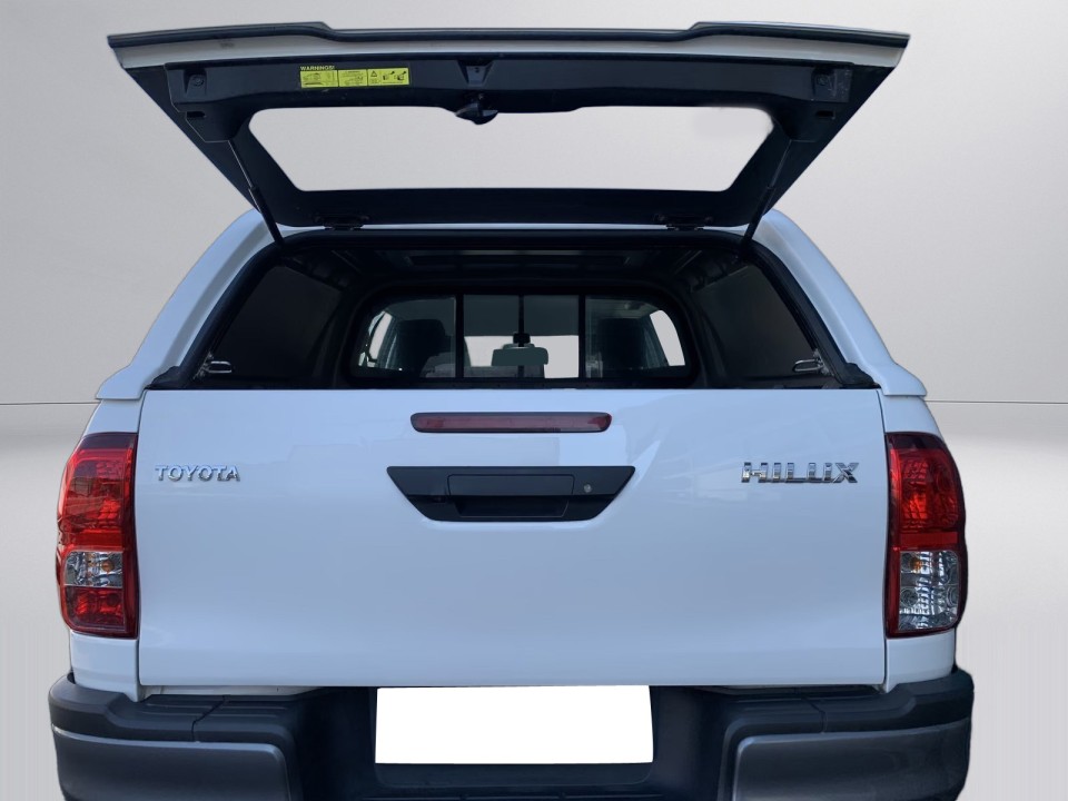 Toyota Hilux 2,4D - foto 13