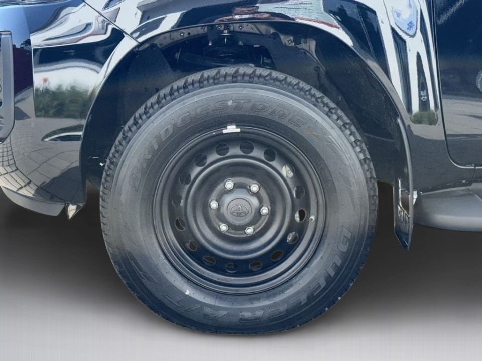 Toyota Hilux 2.4D - foto 19