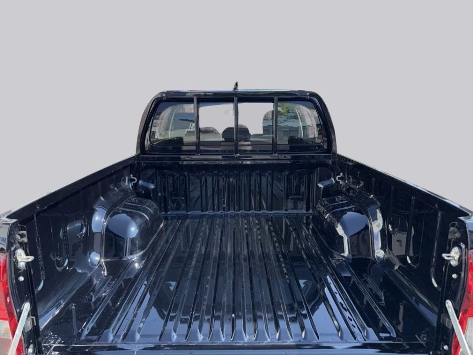 Toyota Hilux 2.4D - foto 18