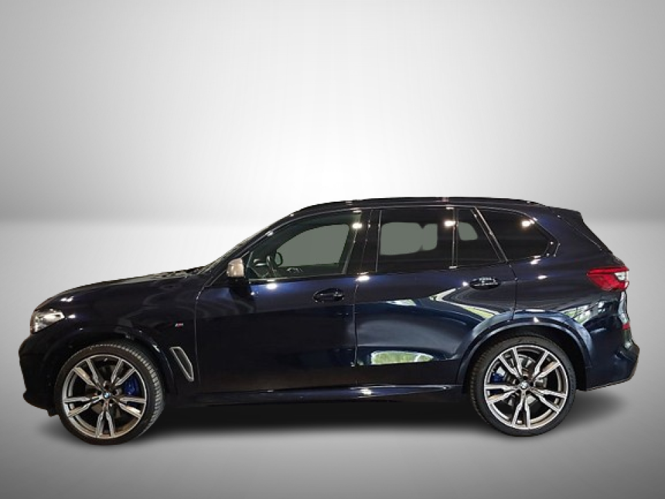 BMW X5 M50D (2)