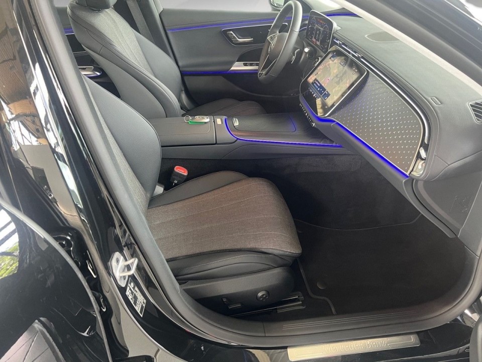 Mercedes-Benz E 300e Avantgarde - foto 17