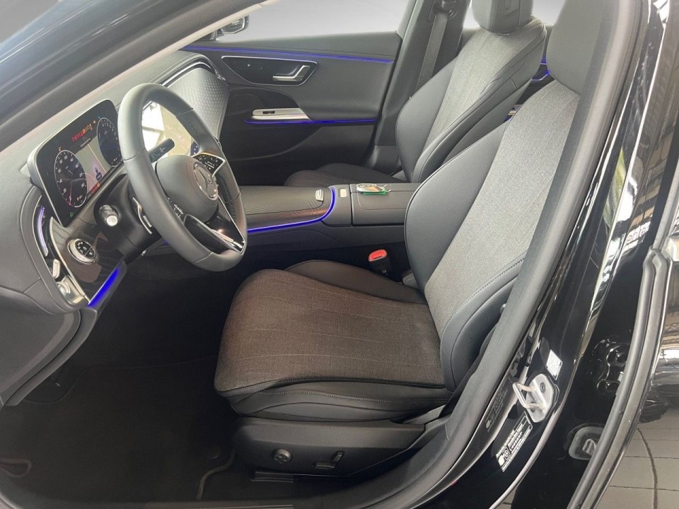 Mercedes-Benz E 300e Avantgarde - foto 16