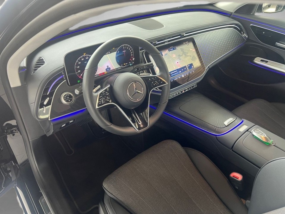 Mercedes-Benz E 300e Avantgarde - foto 15