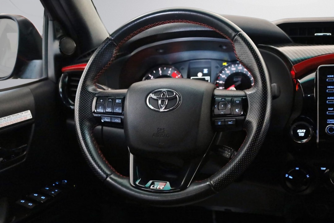 Toyota Hilux 2.8 D-4D GR Sport - foto 12