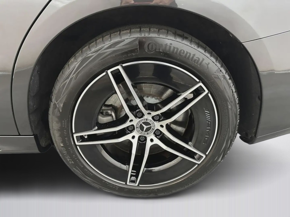 Mercedes-Benz E 300e AMG Line - foto 13