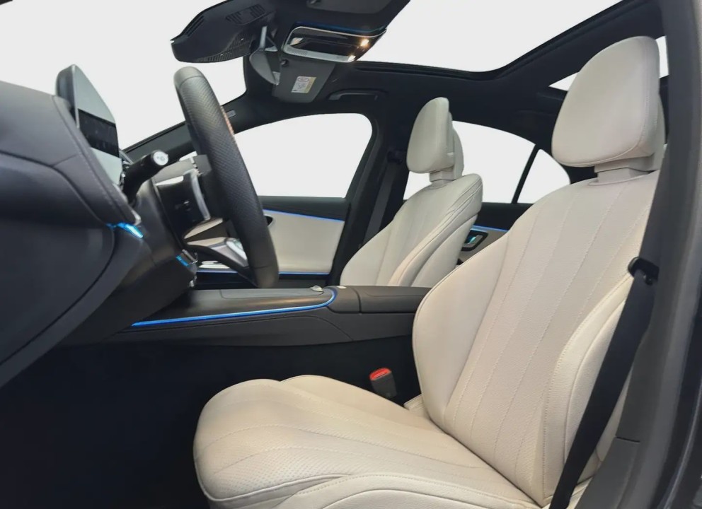 Mercedes-Benz E 300e AMG Line - foto 6