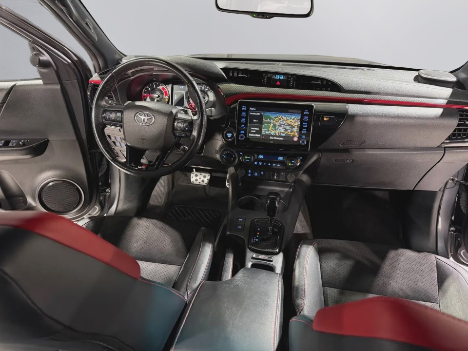 Toyota Hilux 2.8 D-4D 4WD GR Sport - foto 6