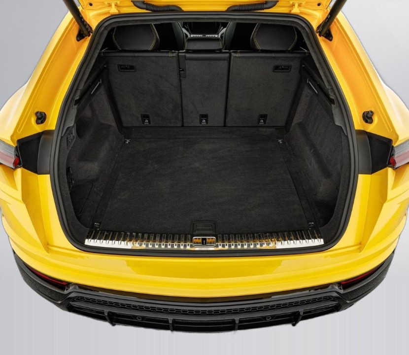 Lamborghini URUS - foto 25