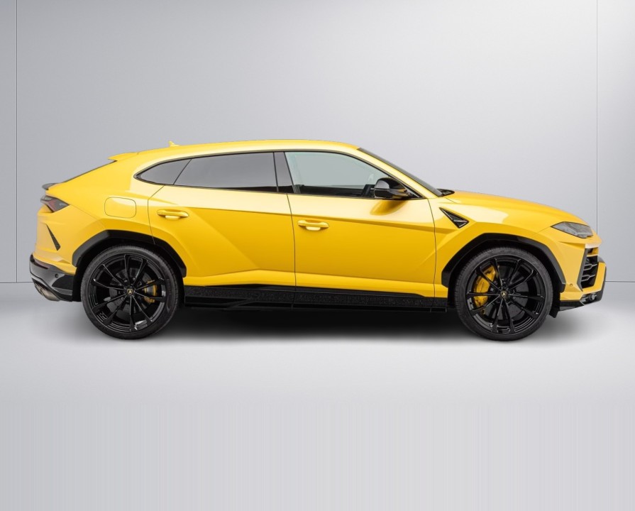 Lamborghini URUS (2)