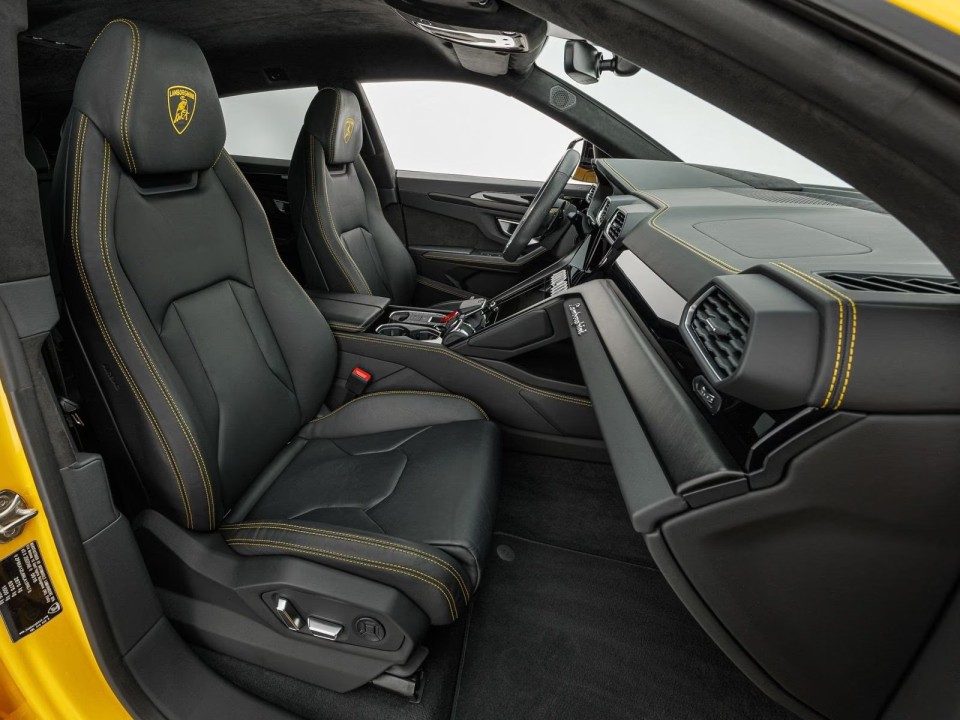 Lamborghini URUS - foto 13
